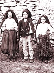 Trójka dzieci z Fatimy: Hiacynta, Franciszek i Łucja